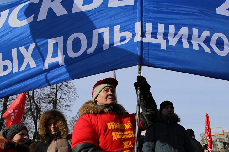 Кабмин расширил обязательства регионов по решению проблем дольщиков.