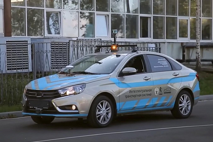 Беспилотную Lada Vesta вывели на дороги. Видео