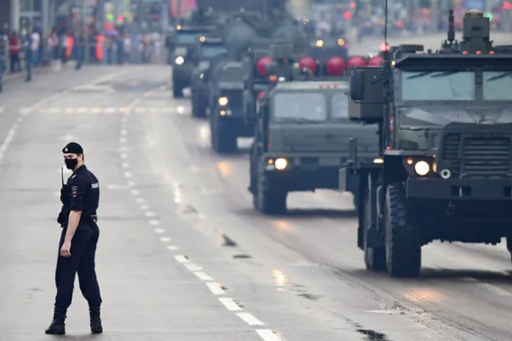Москва предпарадная