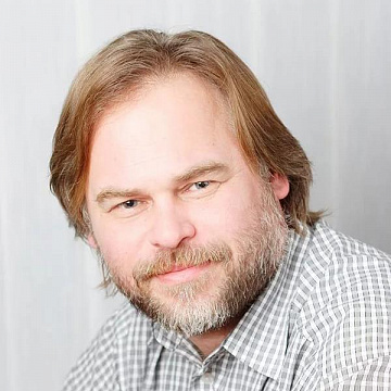 Касперский Евгений  Валентинович.