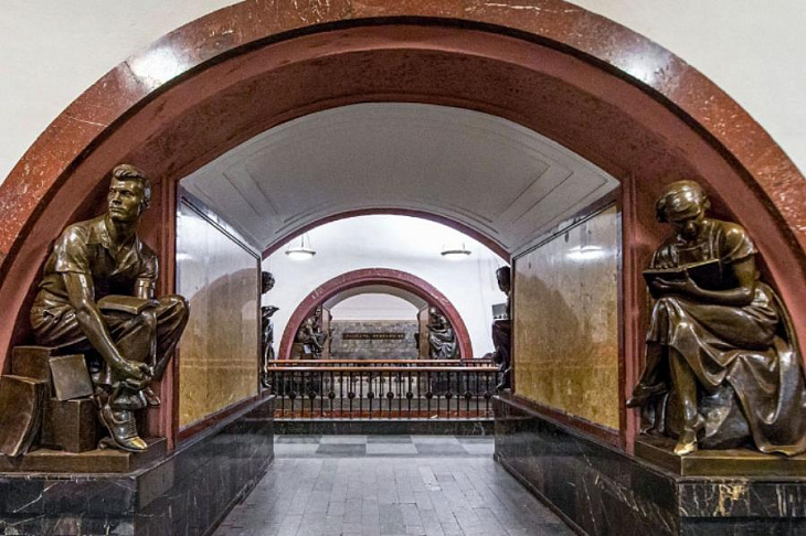 Онлайн-проект «Из метро» теперь доступен на английском языке