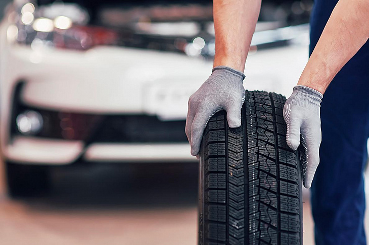Синоптики назвали сроки перехода на зимнюю резину