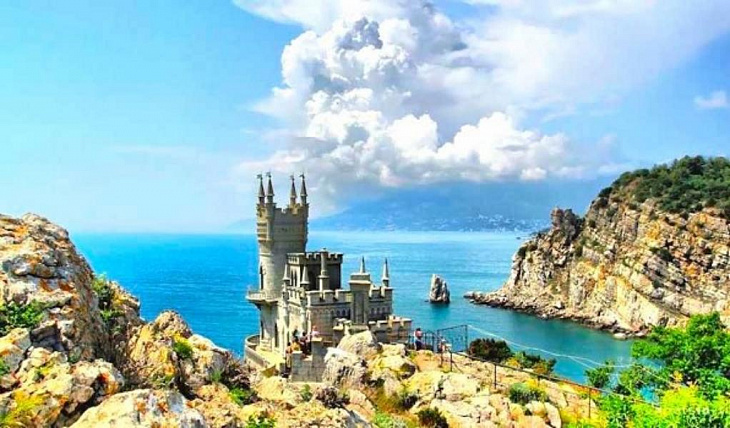 Названы самые популярные курорты Крыма осенью