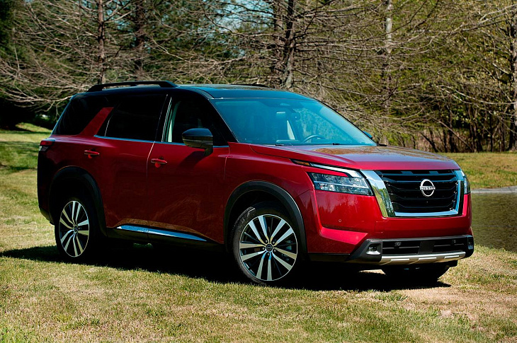 Nissan сообщил подробности о новом Pathfinder для России  