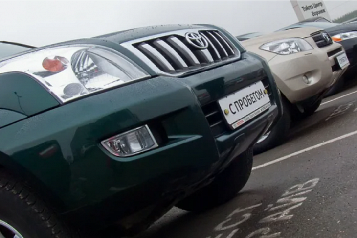 Авто с пробегом обогнали новые