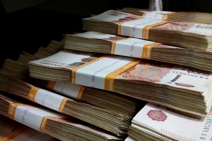 Аналитики зафиксировали замедление роста средней суммы кредита в России