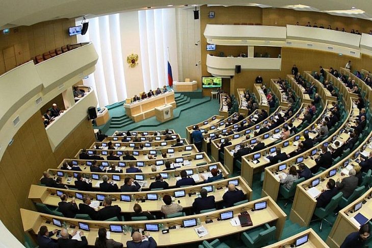 Совфед запретил банкам делиться сведениями о клиентах с «недружественными странами»