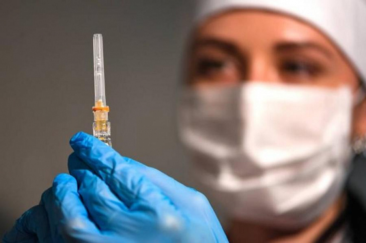 Британцы решили протестировать вакцину от COVID-19 на людях