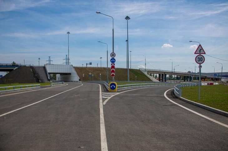 Собянин открыл транспортную развязку у станции метро «Саларьево»