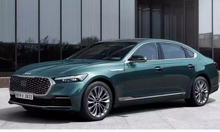 Обновленному седану Kia «обрезали» название