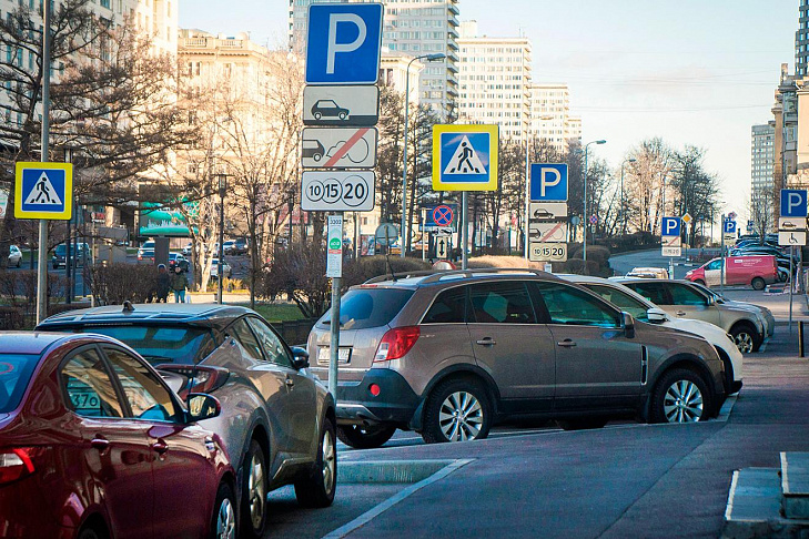 Новые правила парковки в Москве: цены, улицы и все нюансы